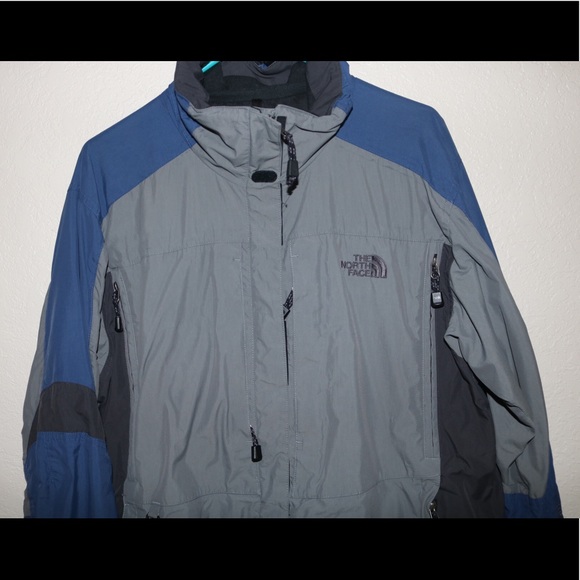 North face female jacket - Picture 2 of 7